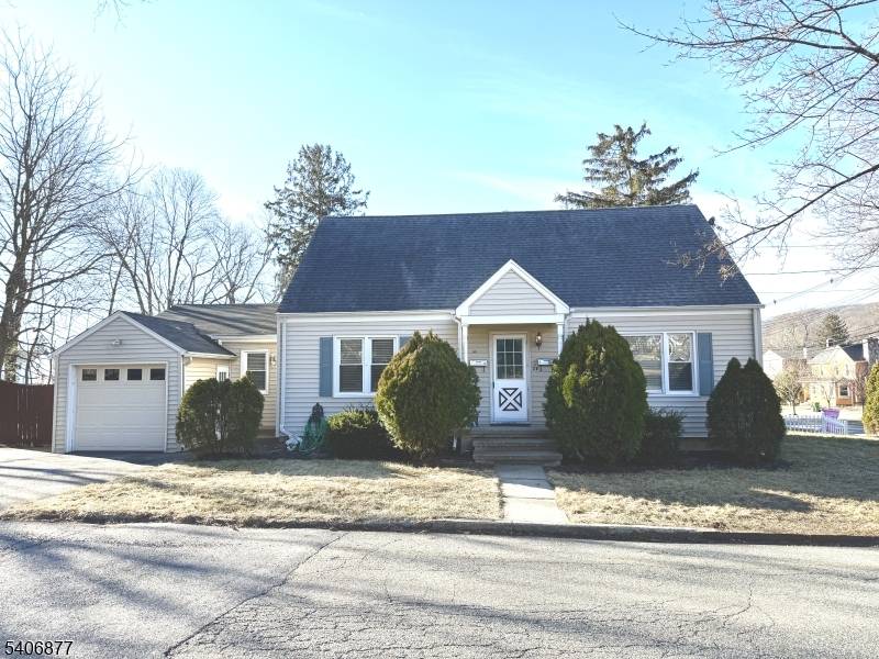 Hackettstown Town, NJ 07840,156 E Prospect St #1