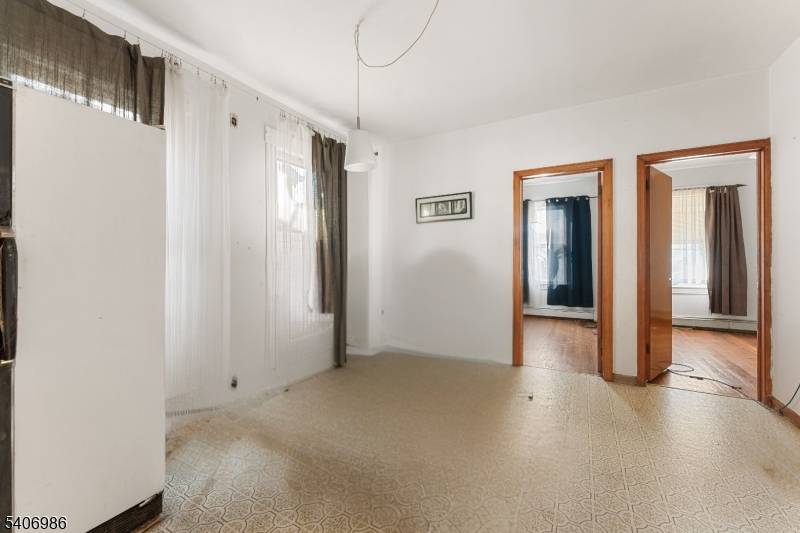 Clifton City, NJ 07011,22 Arthur St