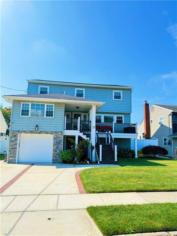 22 Wilshire CT, Freeport, NY 11520