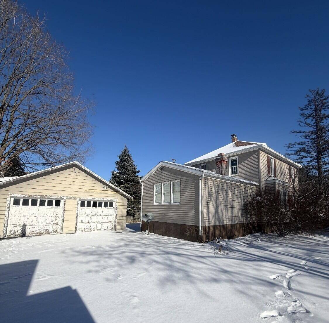 Adrian, MI 49221,176 S Scott ST