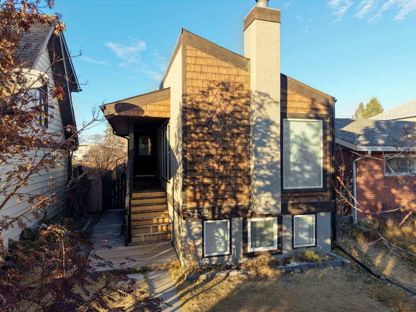 Calgary, AB T3B 1T8,7132 36 AVE NW