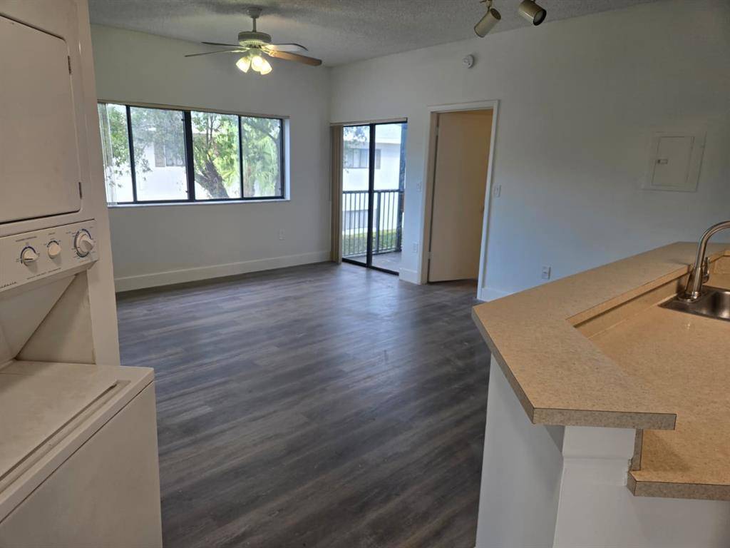 Fort Lauderdale, FL 33315,2445 SW 18th terr #709