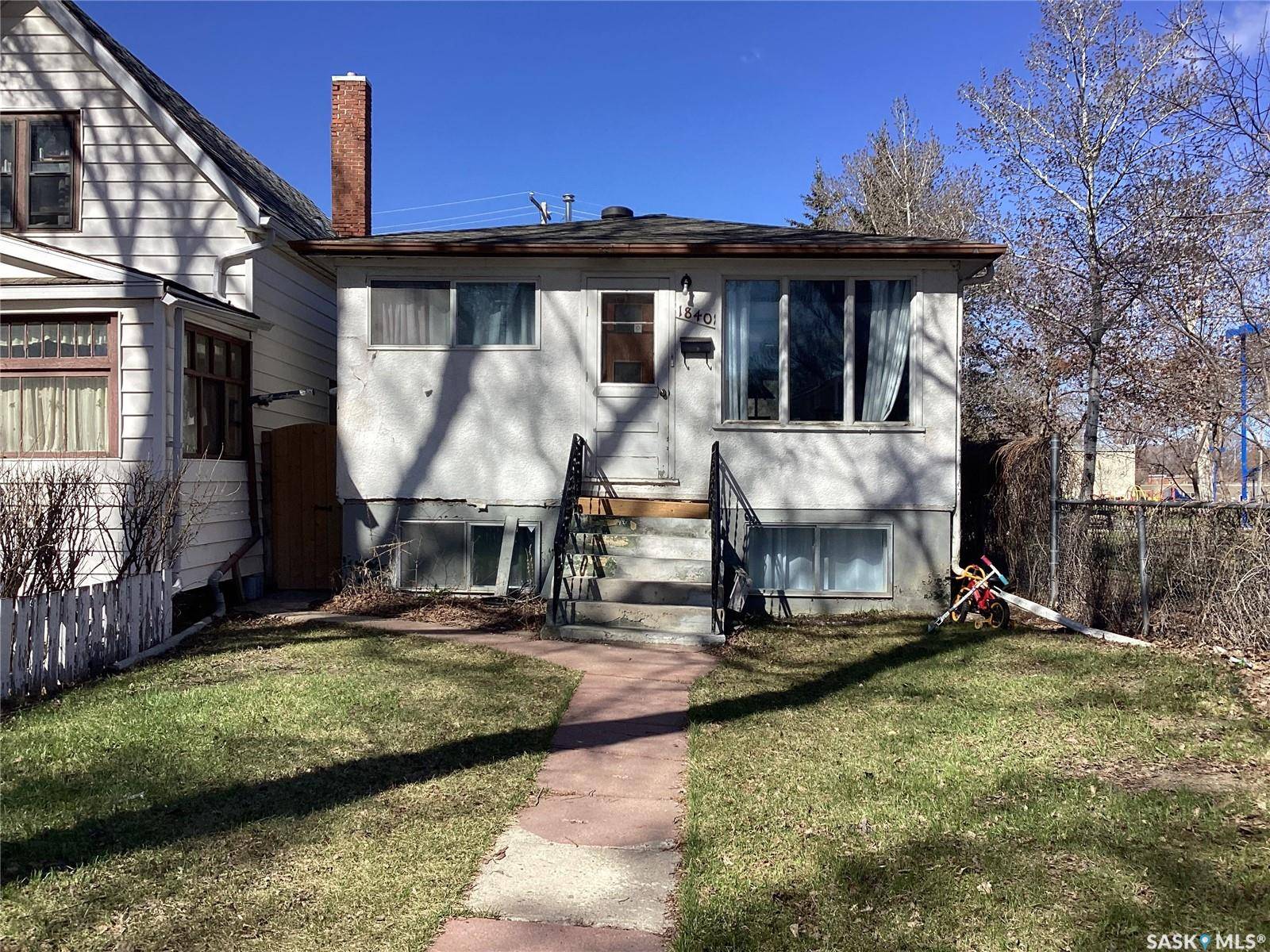 Regina, SK S4P 1J5,1840 Quebec STREET