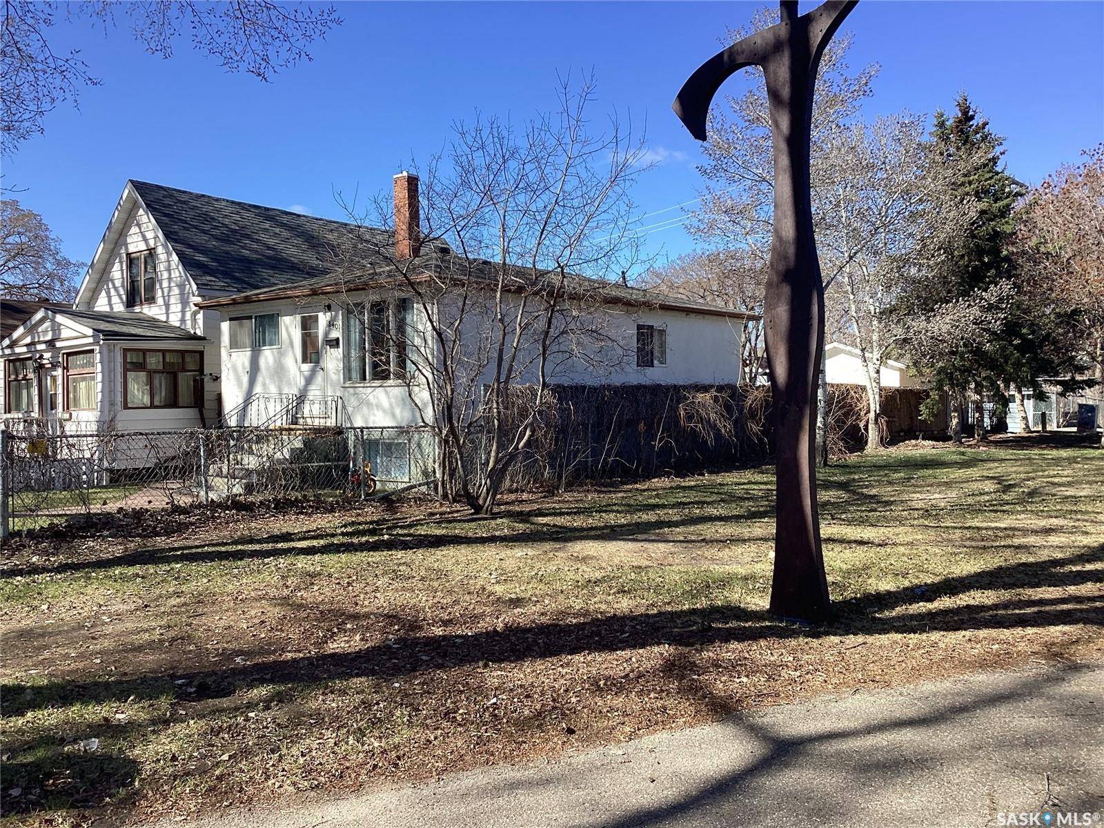 Regina, SK S4P 1J5,1840 Quebec STREET