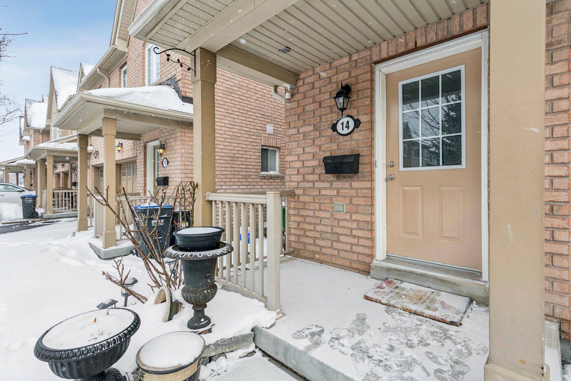 Mississauga, ON L5M 7Z2,3150 Erin Centre BLVD #14