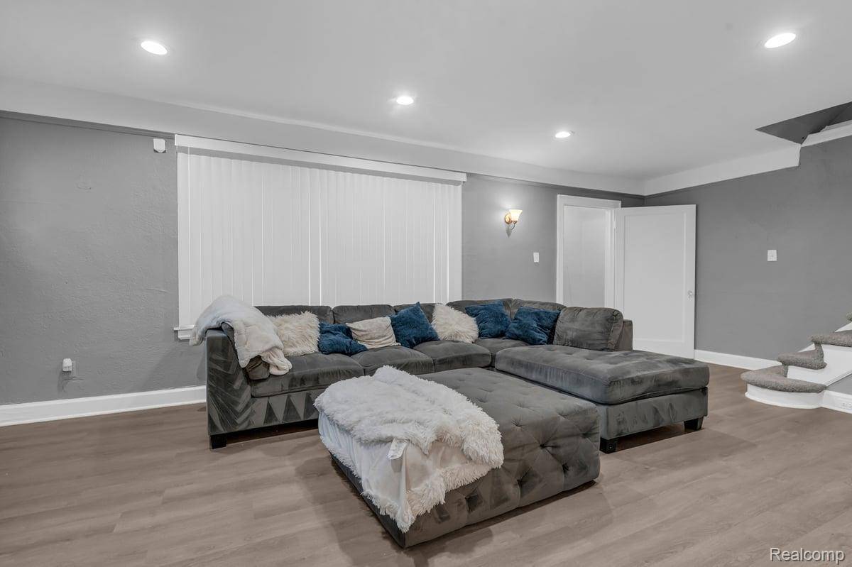 Detroit, MI 48235,16569 Tracey ST