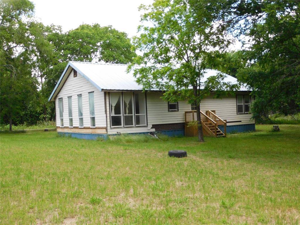 Hubbard, TX 76648,504 NE 7th Street