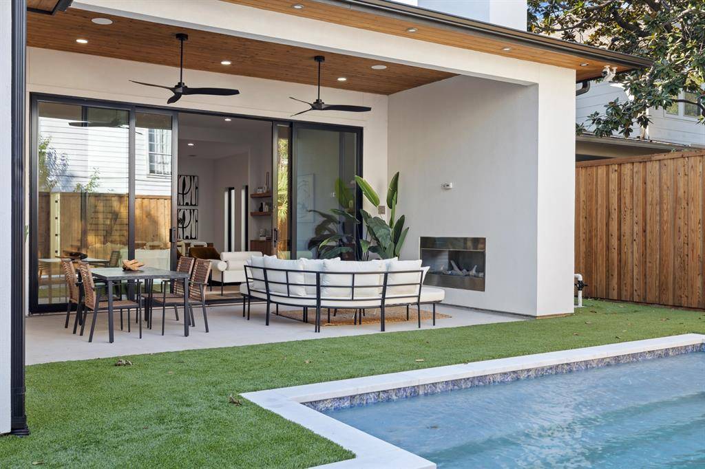 Dallas, TX 75214,6231 McCommas Boulevard