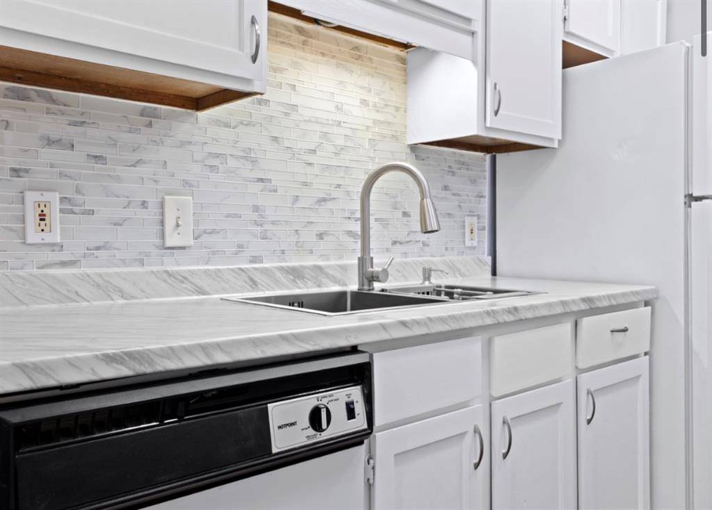 Dallas, TX 75231,8109 Skillman Street #2001