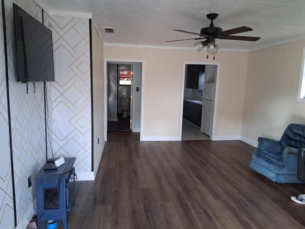 Vivian, LA 71082,109 N Huckaby Street