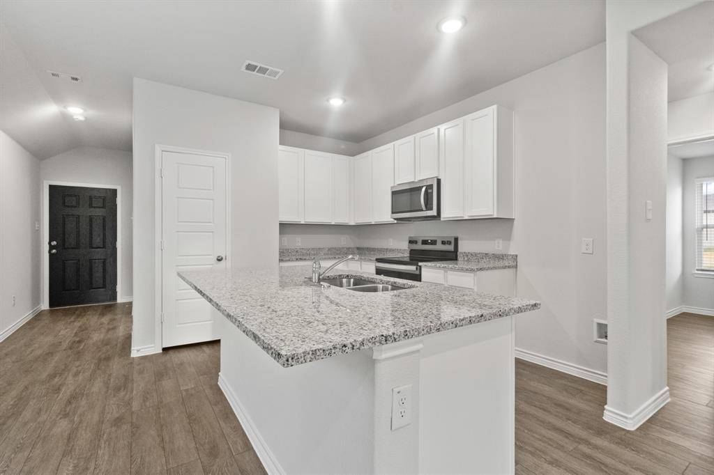 Ennis, TX 75119,1609 Romans Road