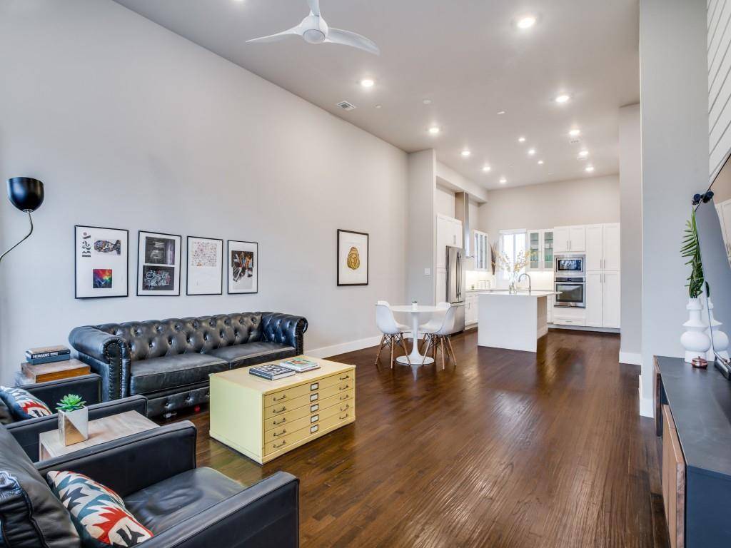 Dallas, TX 75204,3816 Roseland #B200