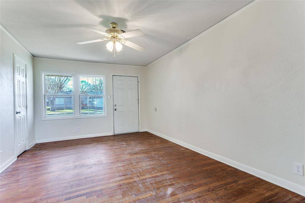 Fort Worth, TX 76115,4129 S Henderson Street