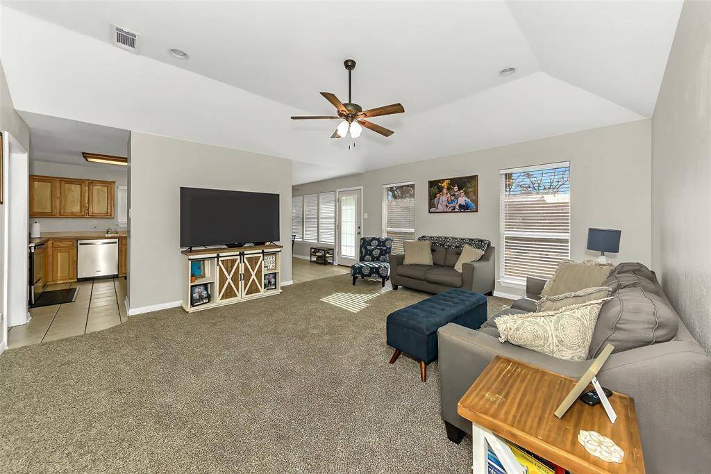 Bridgeport, TX 76426,1404 Brush Street