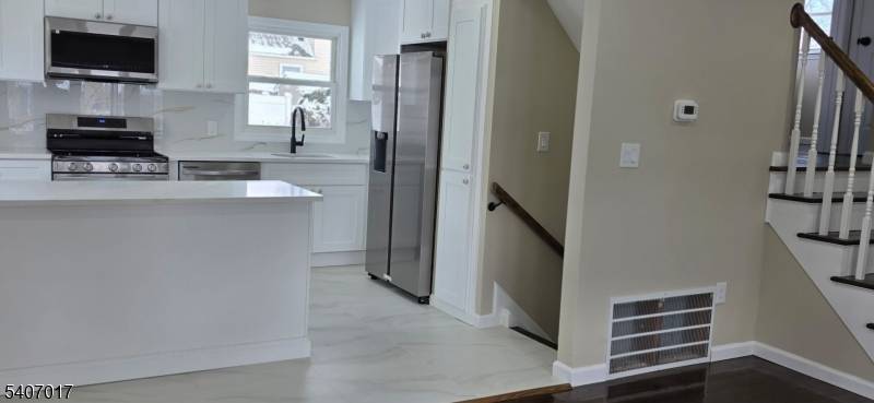 Sayreville Boro, NJ 08859,22 Robin Pl