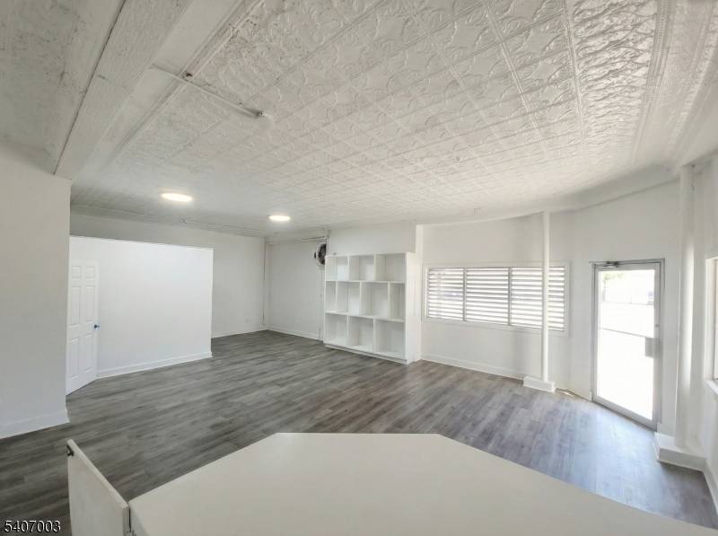 East Orange City, NJ 07018,160 Sanford St