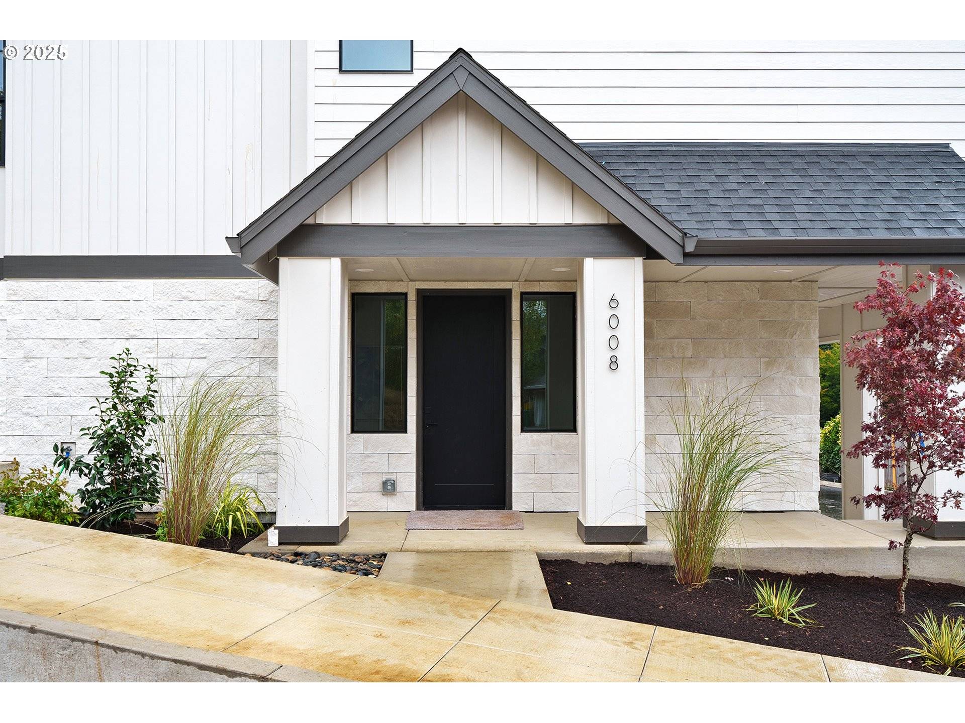 Portland, OR 97239,6008 SW 18th DR