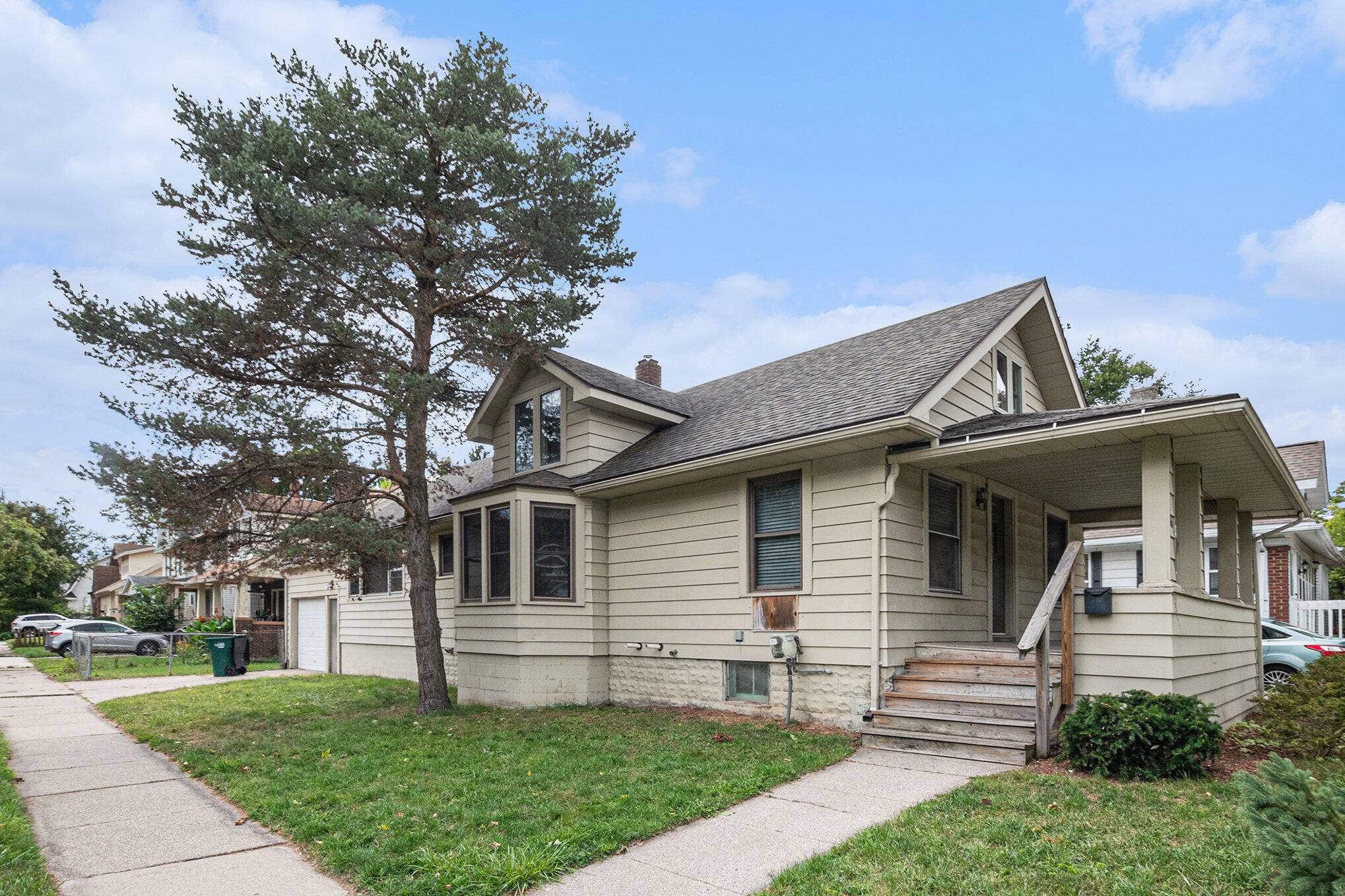 Lansing, MI 48912,1346 Eureka ST