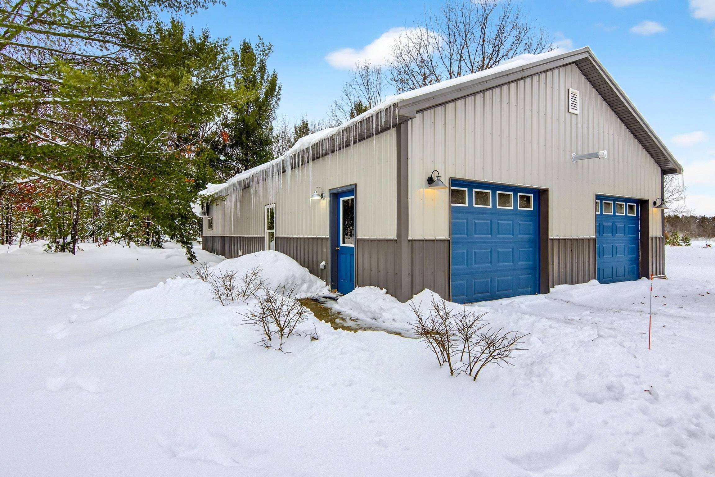 Interlochen, MI 49643,11775 Country Acres DR