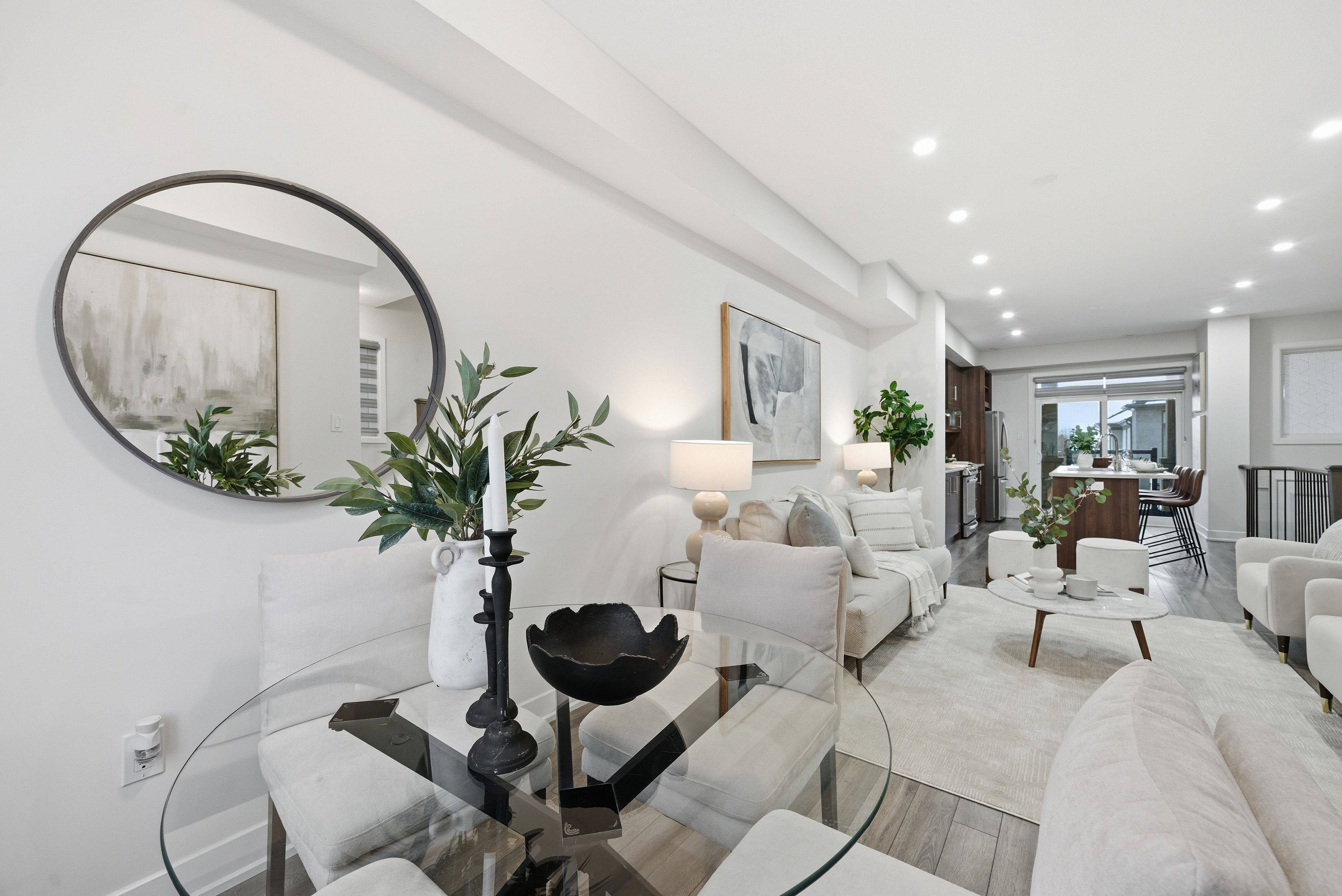 Whitby, ON L1R 0N8,33 Donald Fleming WAY #65