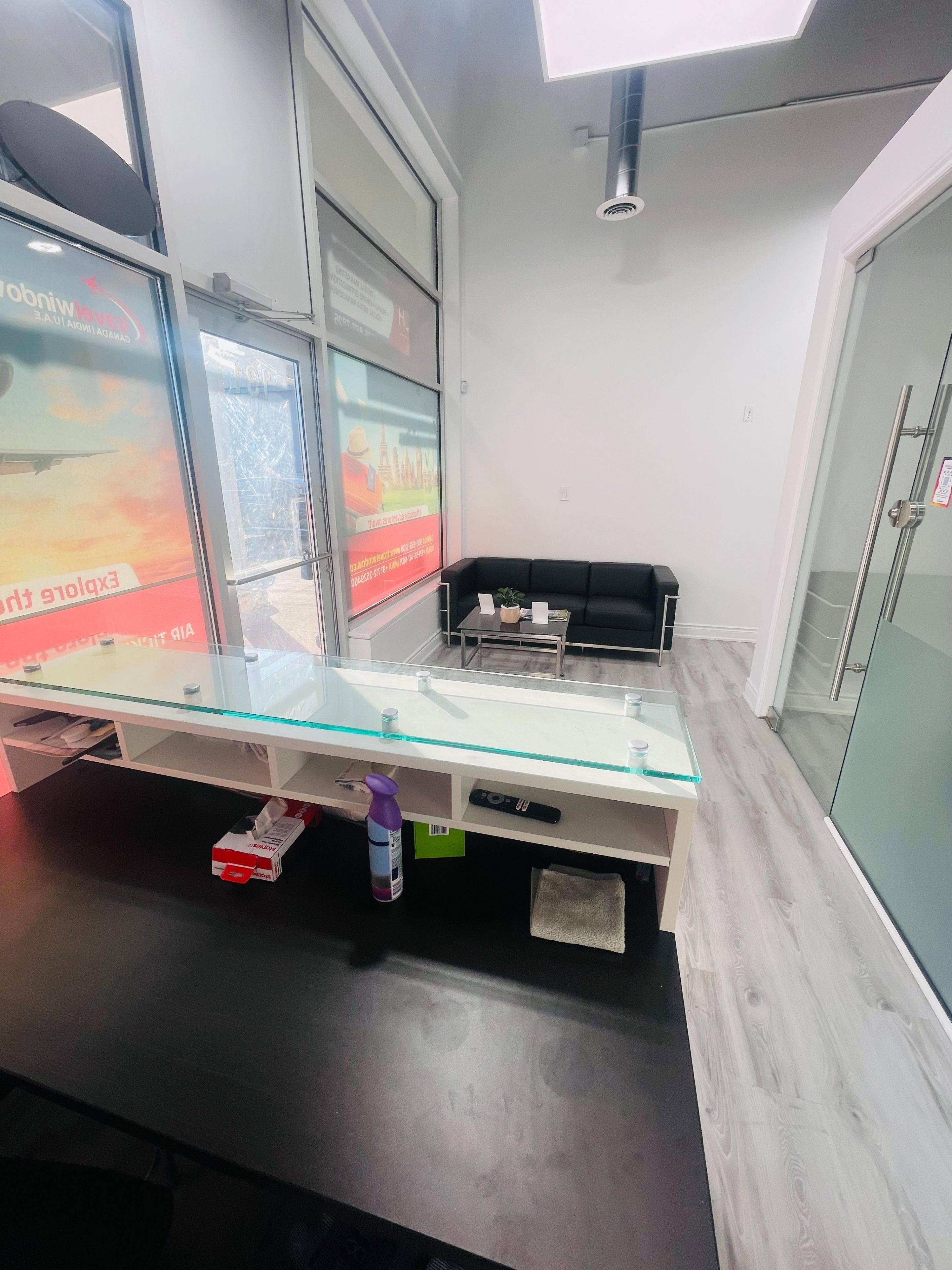 Mississauga, ON L4W 0C2,1065 Canadian PL #131