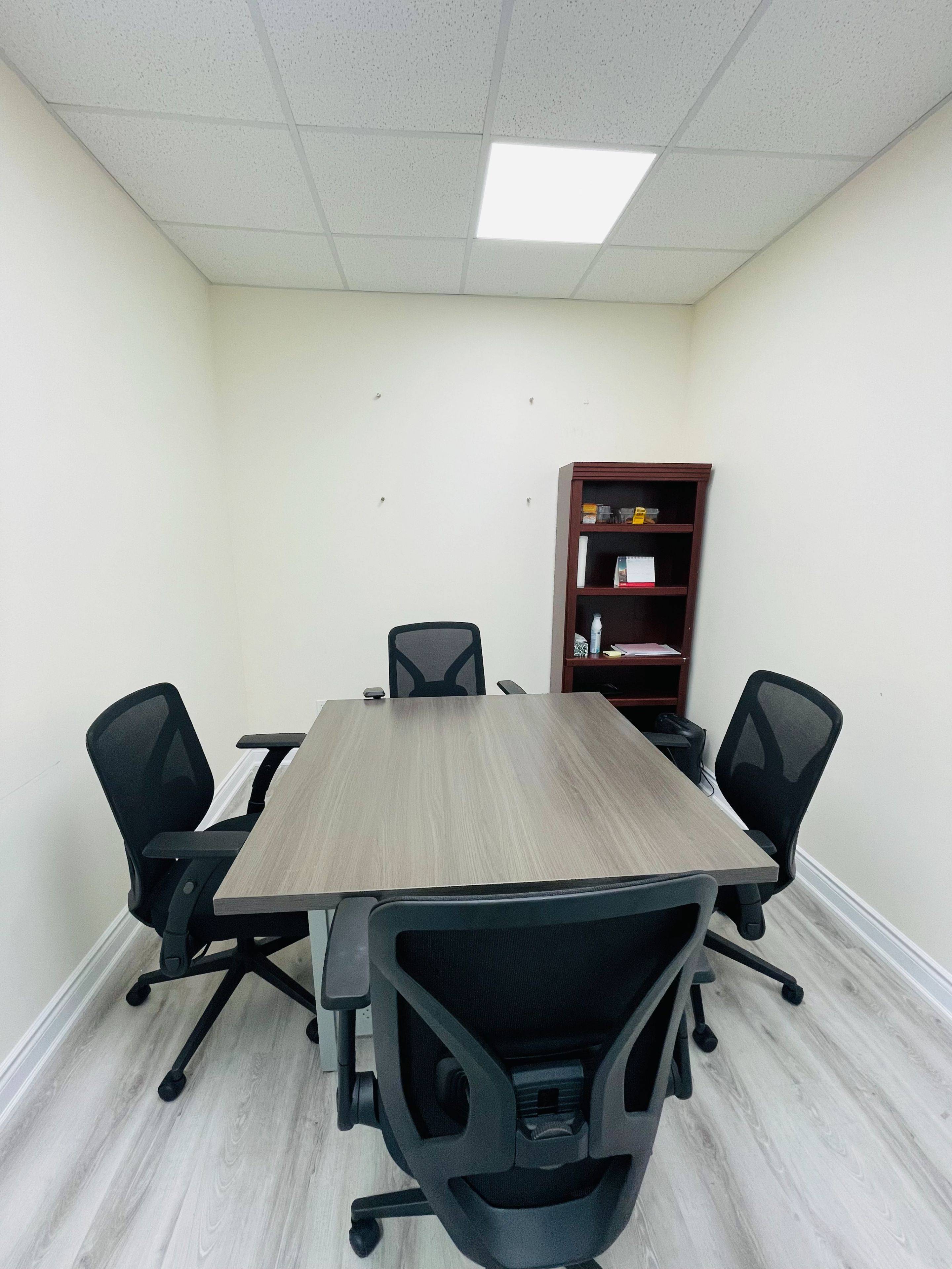 Mississauga, ON L4W 0C2,1065 Canadian PL #131