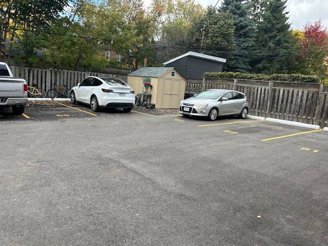 Toronto W06, ON M8V 2L7,46 Albert AVE