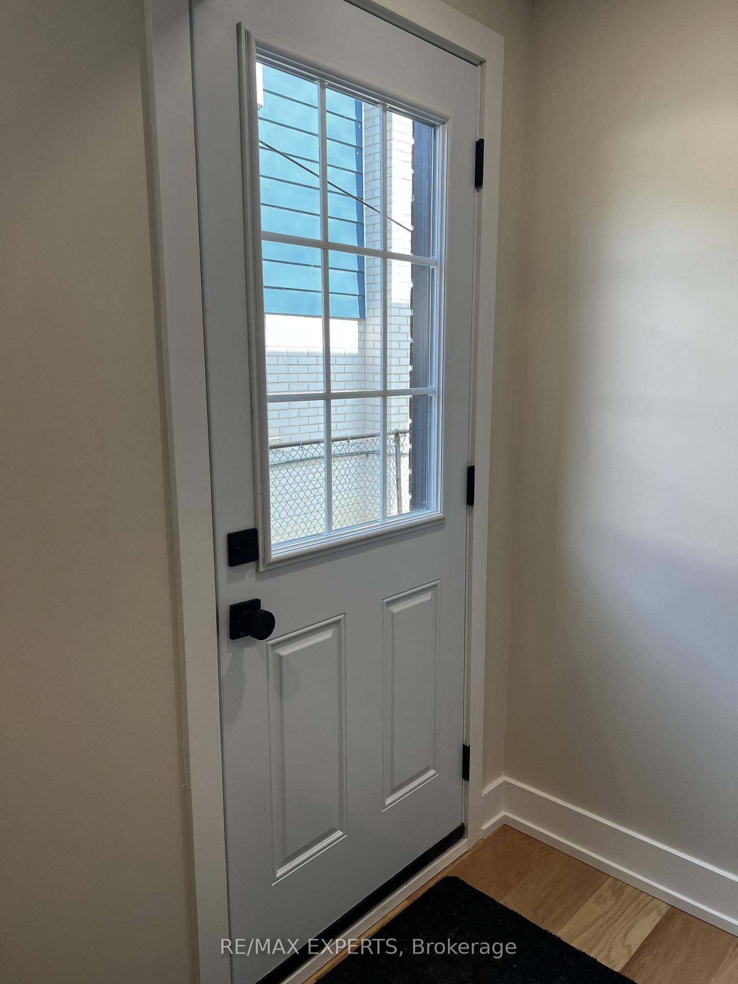 Mississauga, ON L5C 2B7,3131 Lenester DR #Lower level