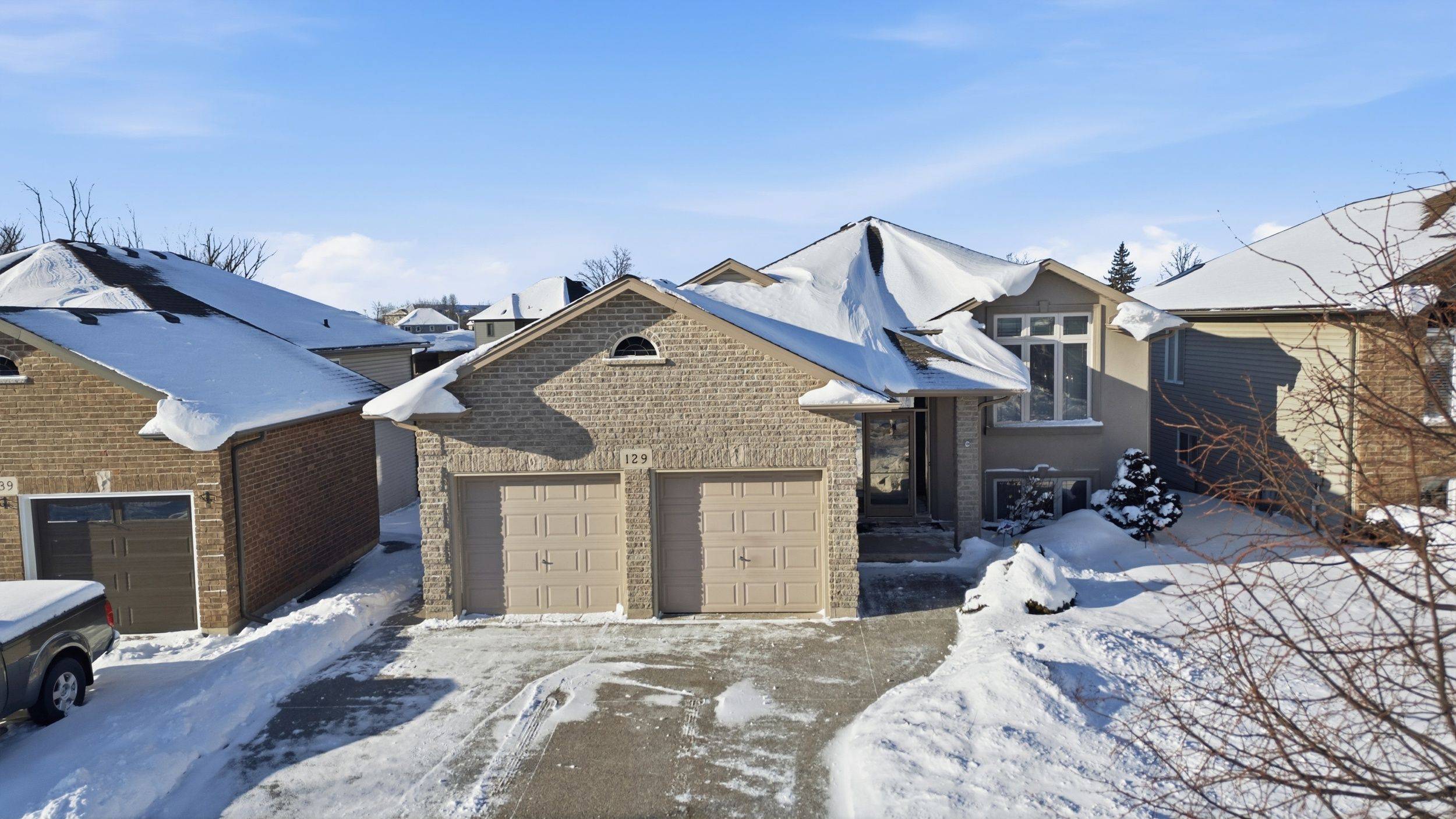 Welland, ON L3C 7M8,129 Wellbrook AVE