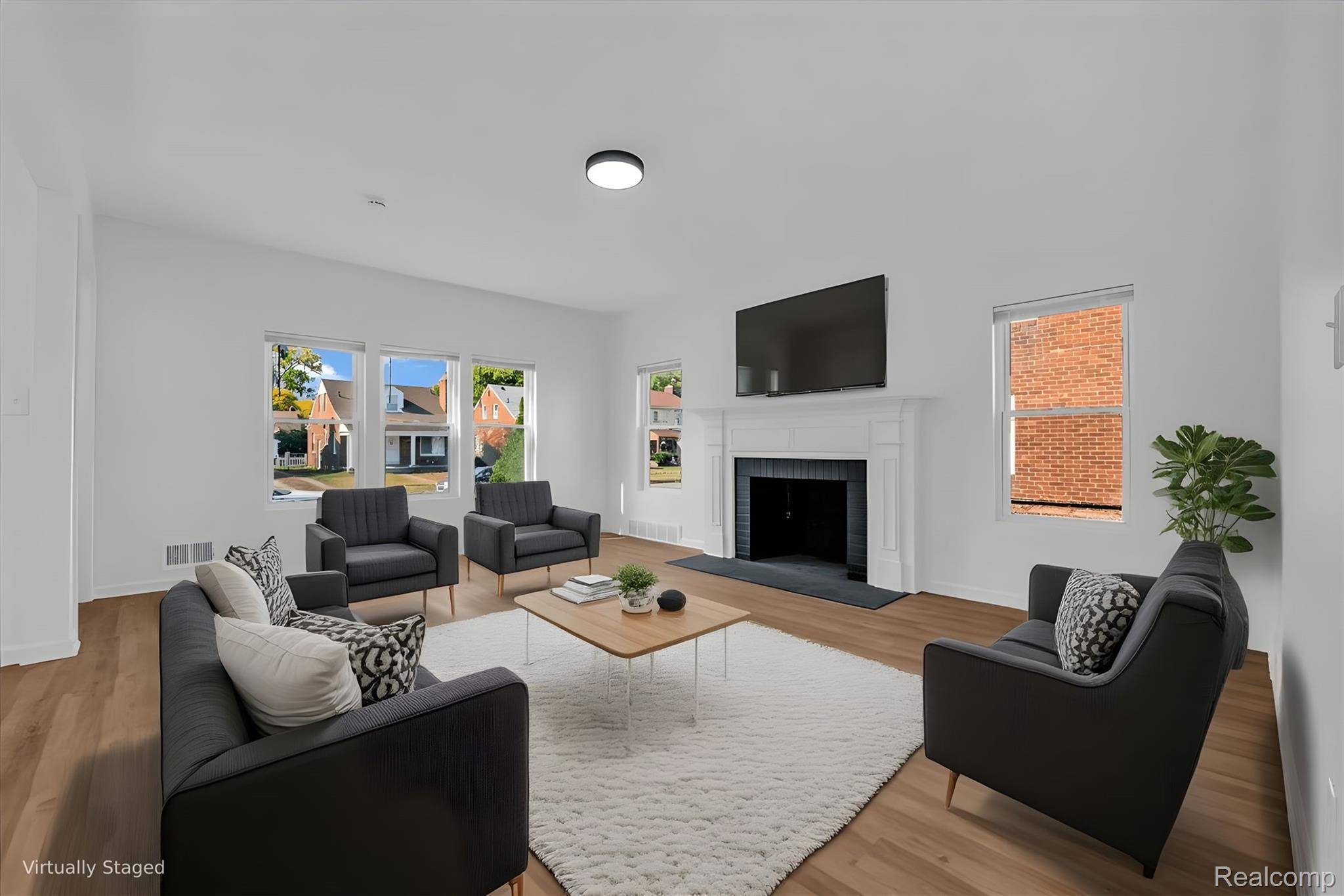 Detroit, MI 48235,16546 Sussex St