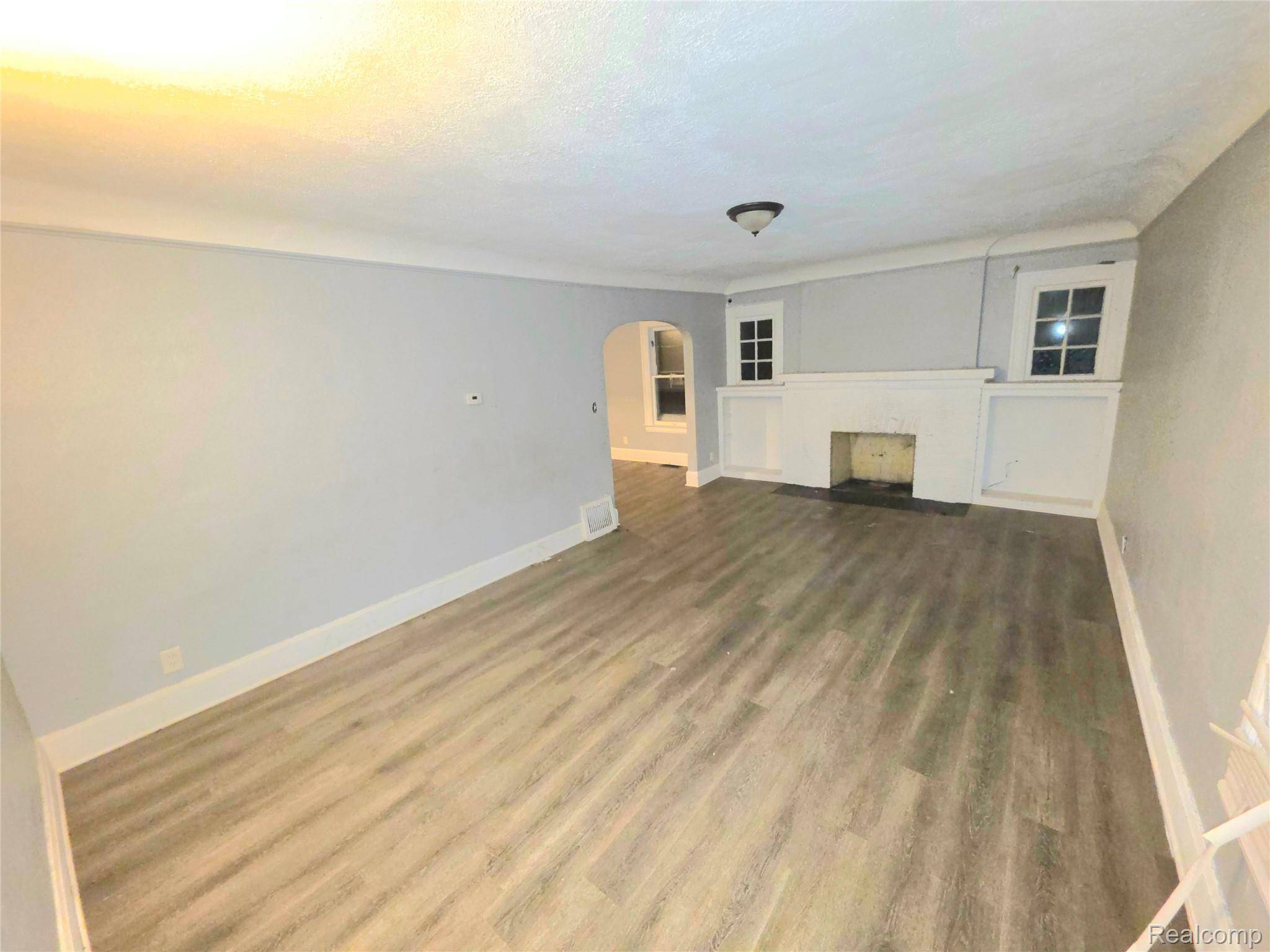 Detroit, MI 48238,15384 Kentucky ST