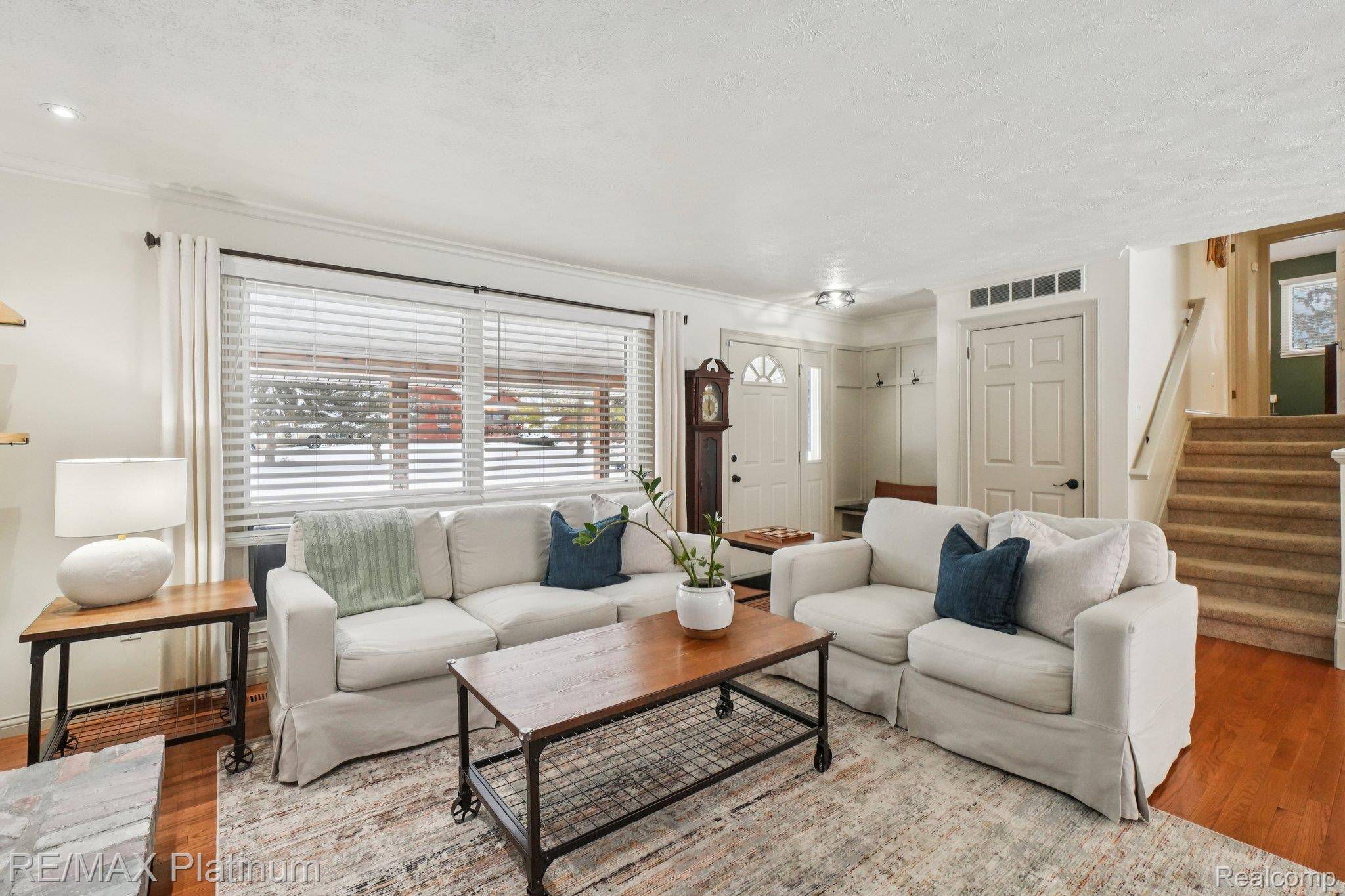 South Lyon, MI 48178,22630 Sandra ST