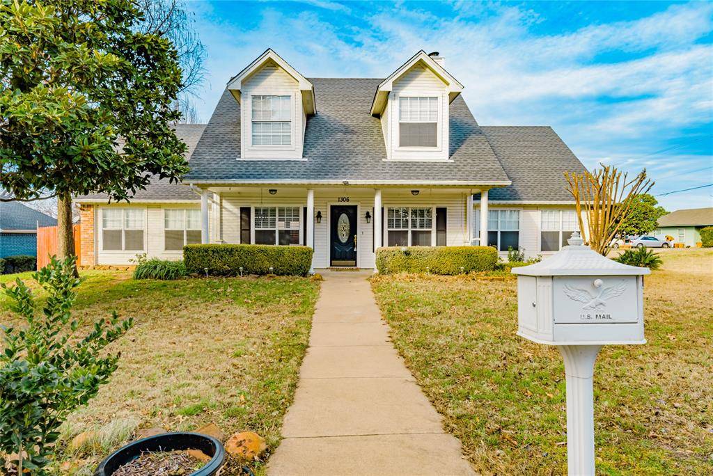 Southlake, TX 76092,1306 Lakeside Drive