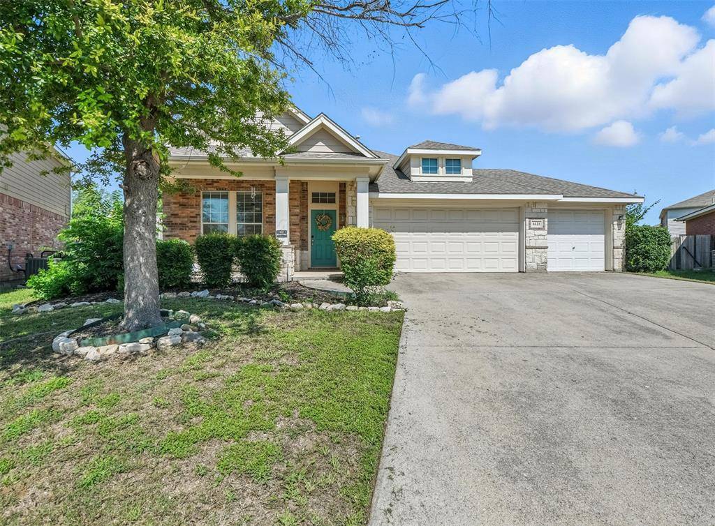 Fort Worth, TX 76179,6121 Paddlefish Drive