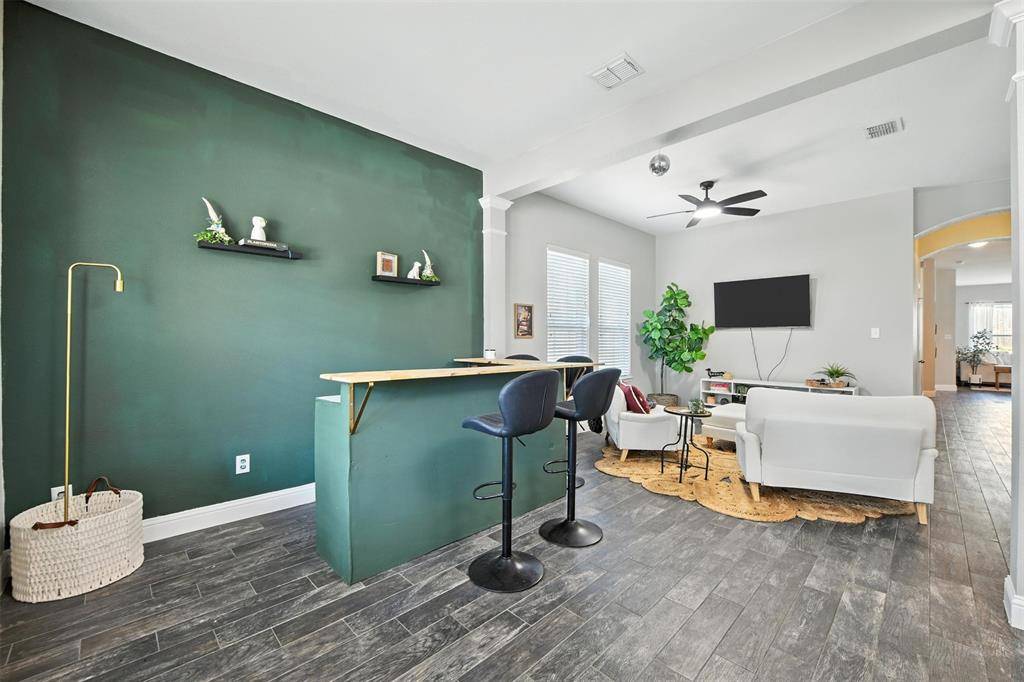 Fort Worth, TX 76179,6121 Paddlefish Drive