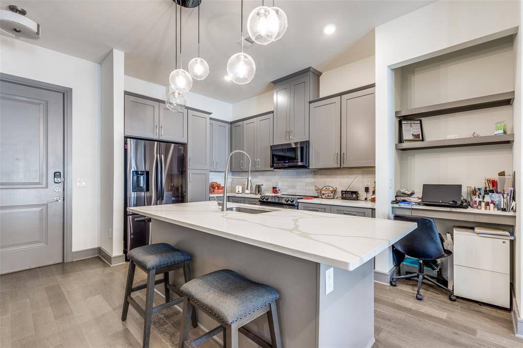 2700 Old Denton Road #2203, Carrollton, TX 75007