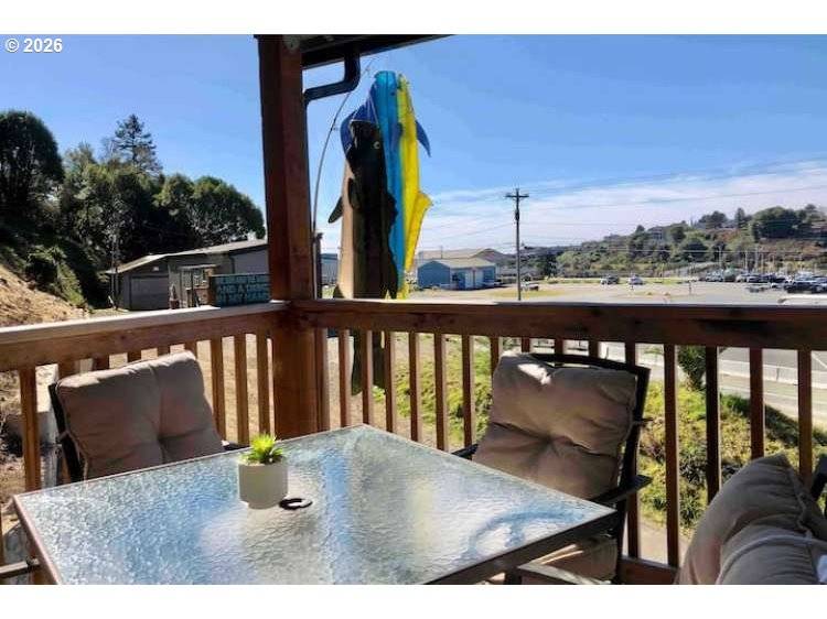 Brookings, OR 97415,16319 LOWER HARBOR RD