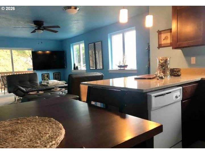 Brookings, OR 97415,16319 LOWER HARBOR RD