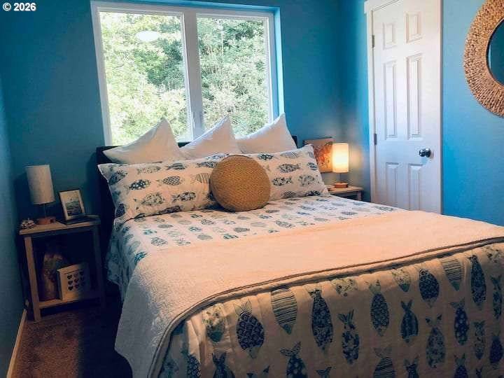 Brookings, OR 97415,16319 LOWER HARBOR RD