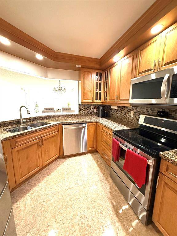 Sunrise, FL 33322,2521 NW 104th Ave #302