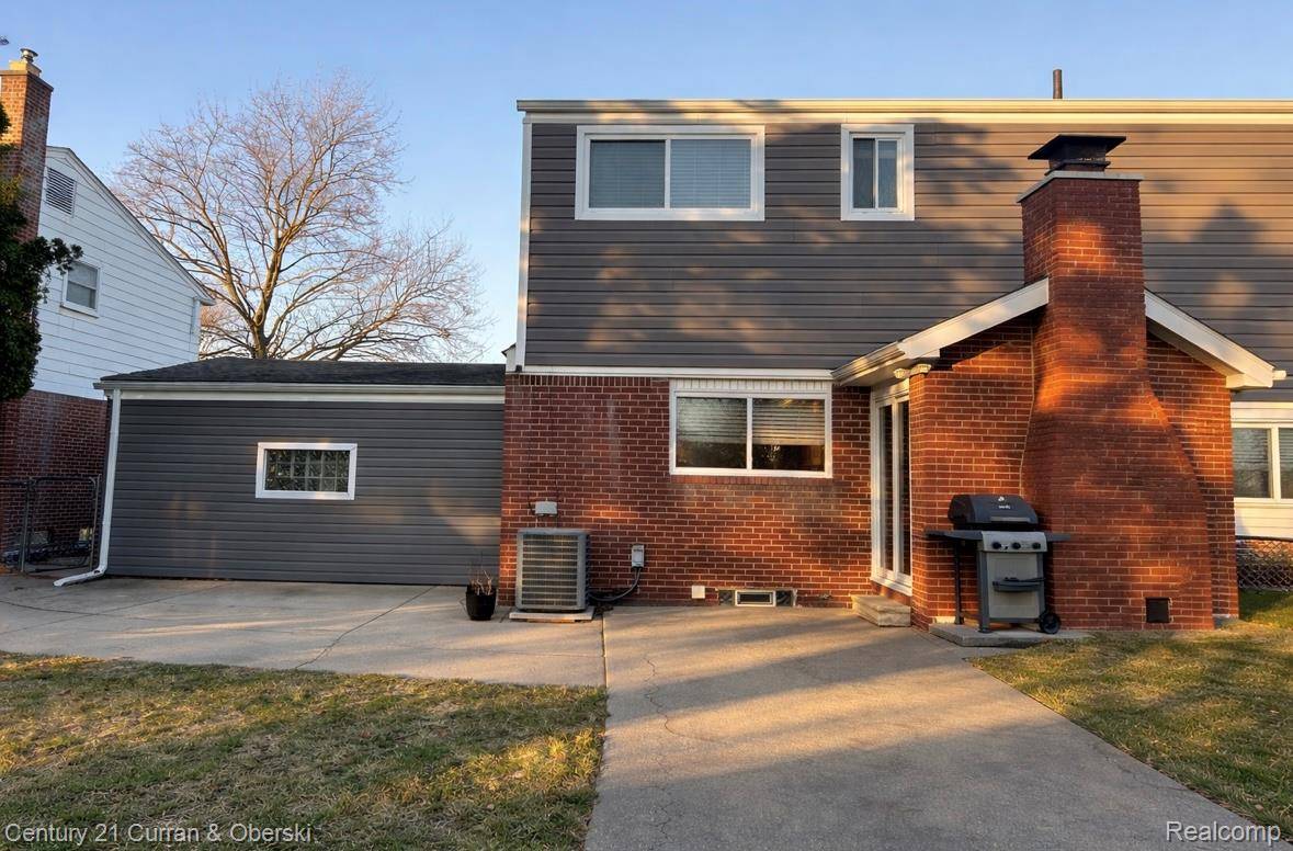 Livonia, MI 48154,31659 W Perth ST W