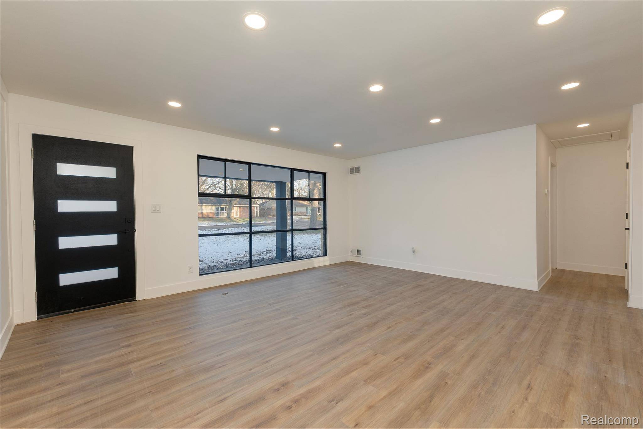 West Bloomfield, MI 48324,2483 Walce DR