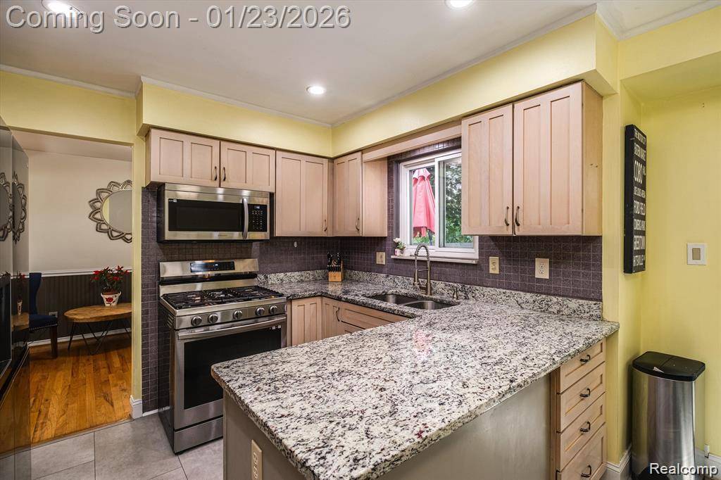 Plymouth, MI 48170,41133 Ivywood LN