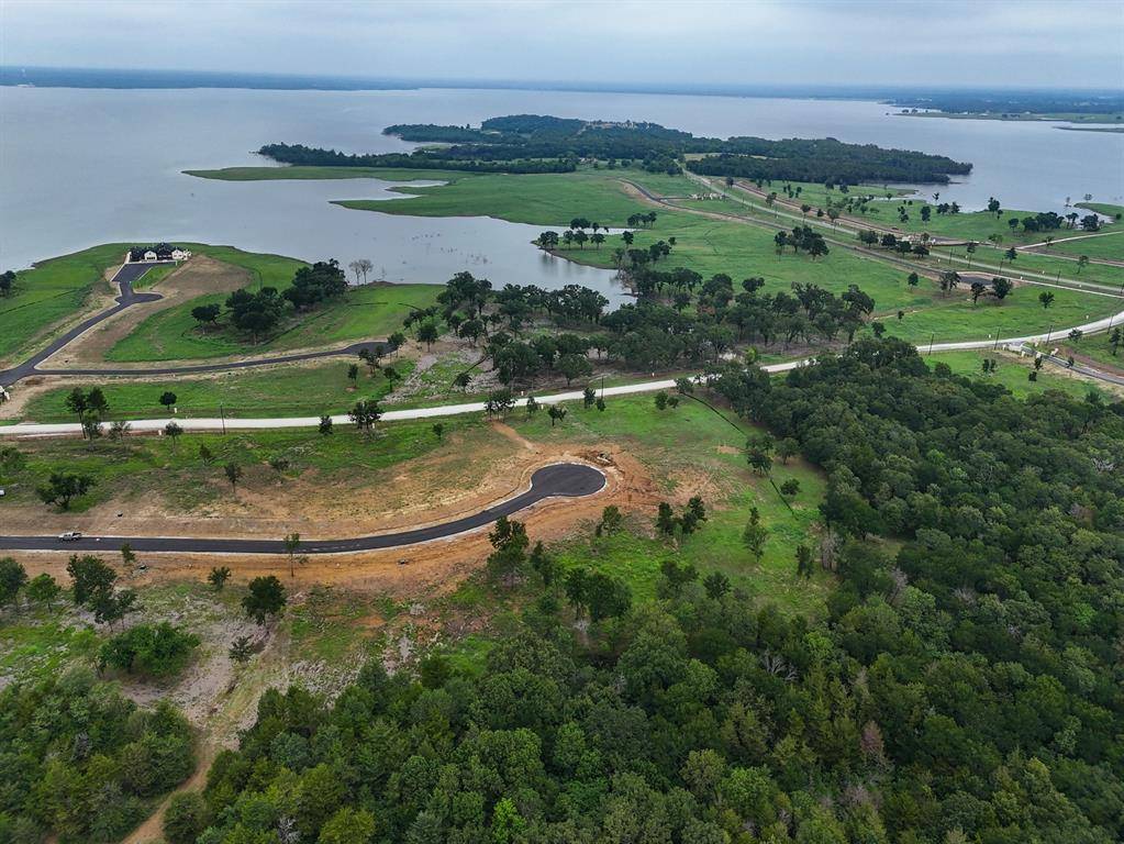 371 Woodland Trail, Windom, TX 75492