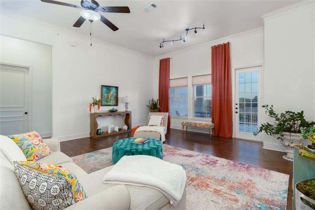 Tyler, TX 75709,3351 Cascades Court #327