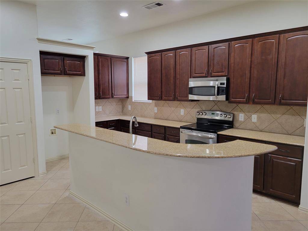 Little Elm, TX 75068,508 Hummingbird Drive