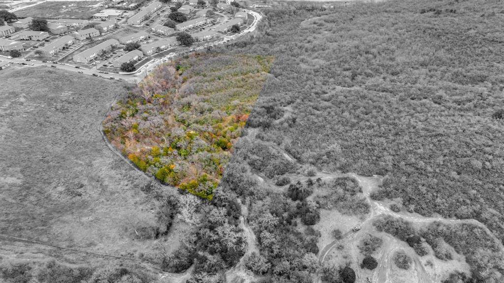 Dallas, TX 75211,1200 Cherry Laurel Lane