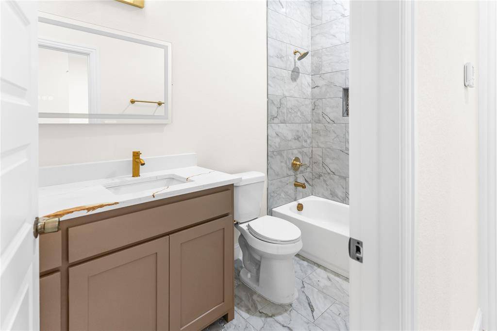 Dallas, TX 75241,2346 Fatima Avenue