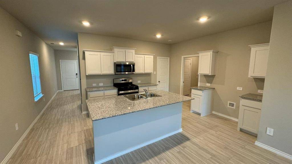 Denton, TX 76249,7604 MISTY CREEK Drive