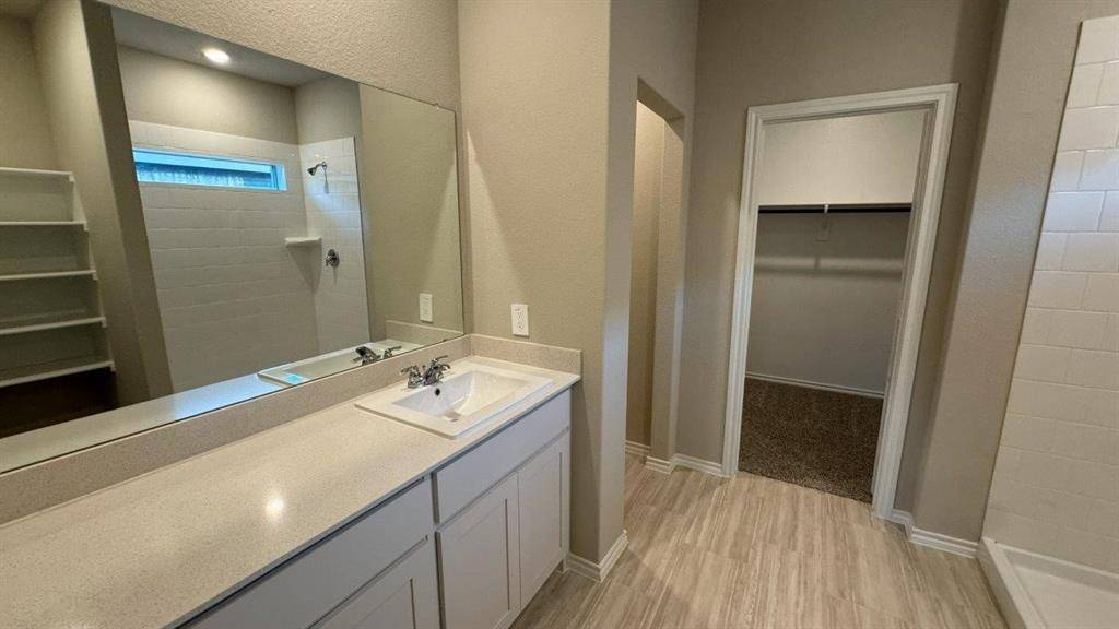 Denton, TX 76249,7604 MISTY CREEK Drive